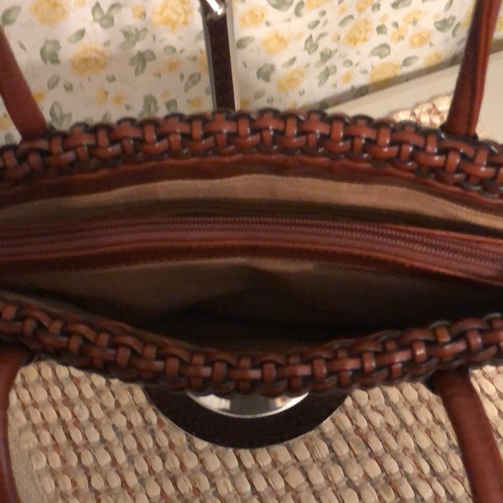 Nine West purse - Picture 7 of 9